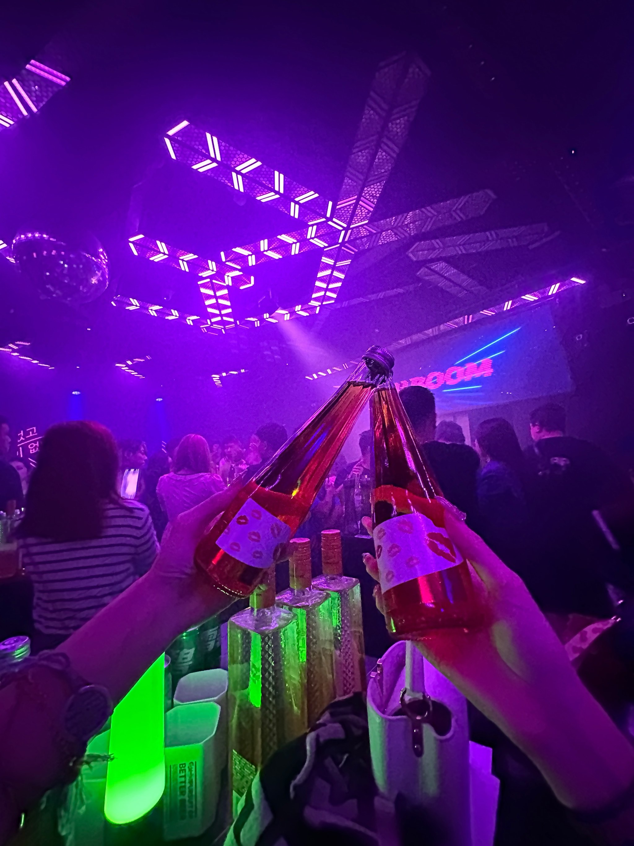 新乡商务ktv与片场差别-牧野区ktv预定